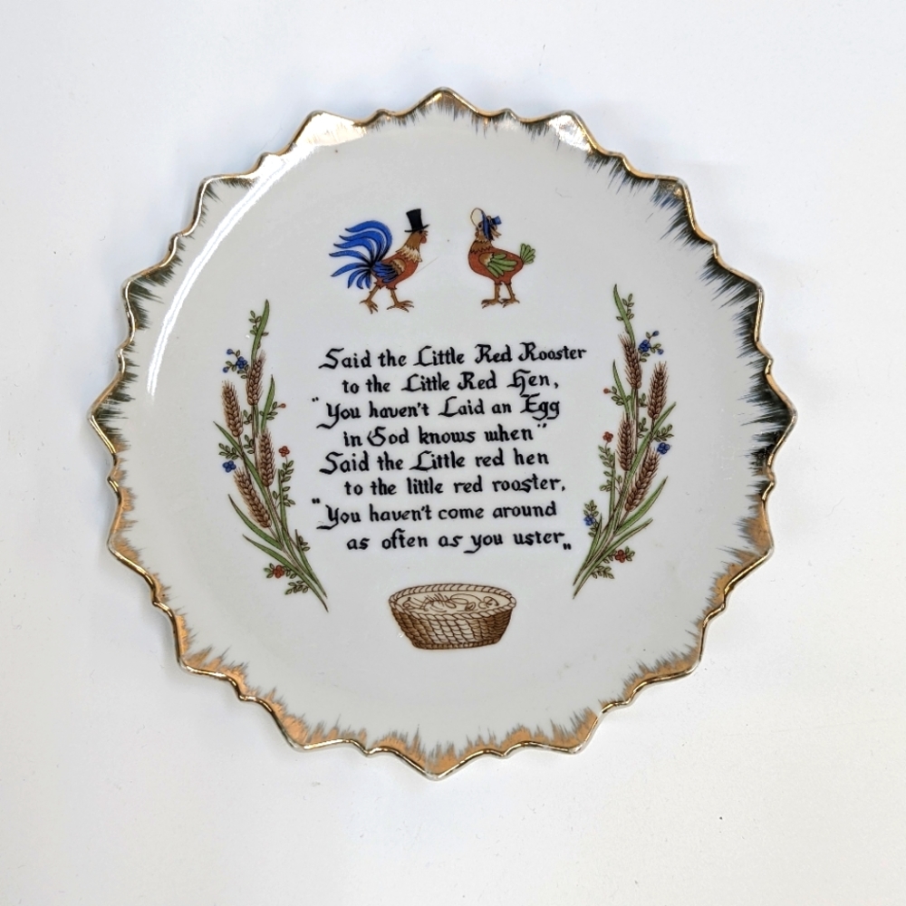 Vintage Kitschy Little Red Hen/Rooster Decorative Wall Plate Excellent C…